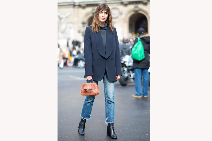 Frayed Cropped Jeans Black Boots